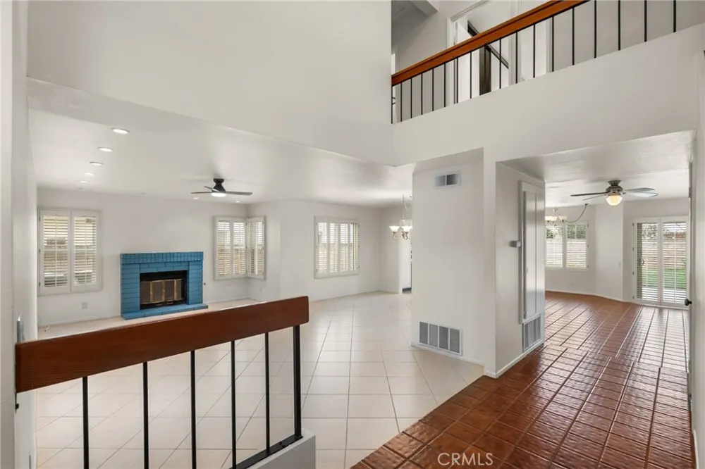 4431 Honeyglen Court Moorpark, CA 93021
