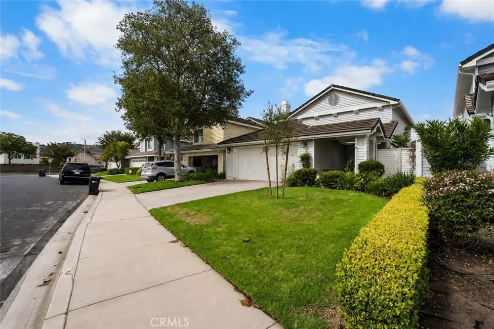 4431 Honeyglen Court Moorpark, CA 93021