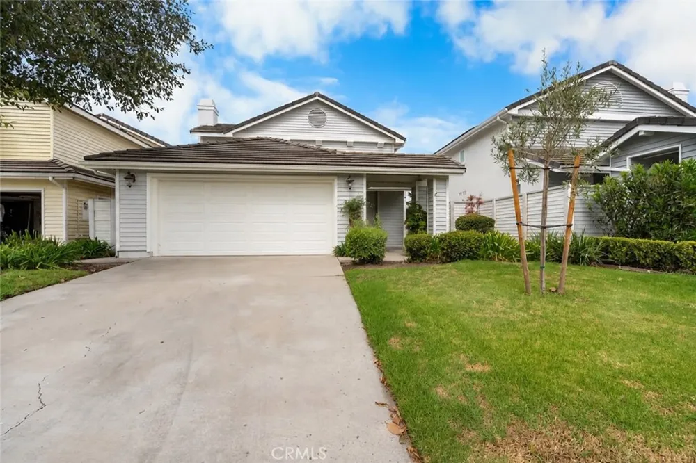 4431 Honeyglen Court Moorpark, CA 93021