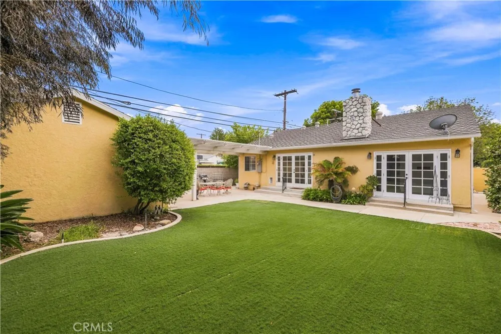 16615 Tupper Street North Hills, CA 91343