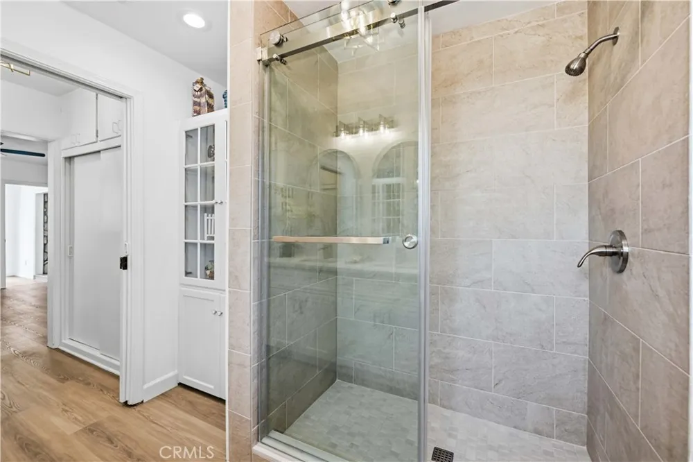 16615 Tupper Street North Hills, CA 91343