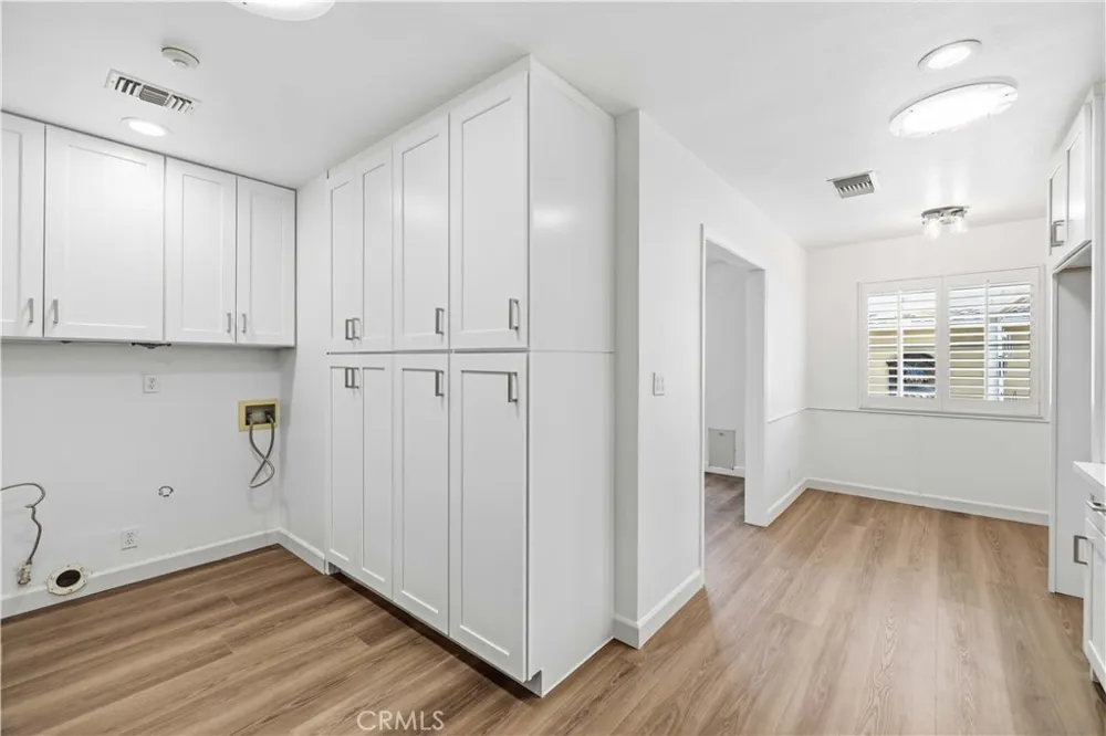 16615 Tupper Street North Hills, CA 91343