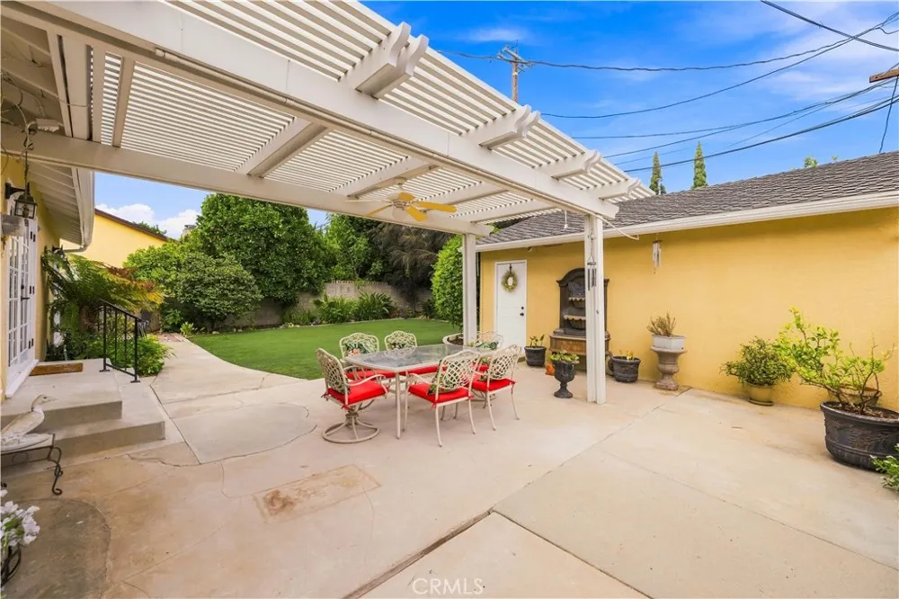 16615 Tupper Street North Hills, CA 91343