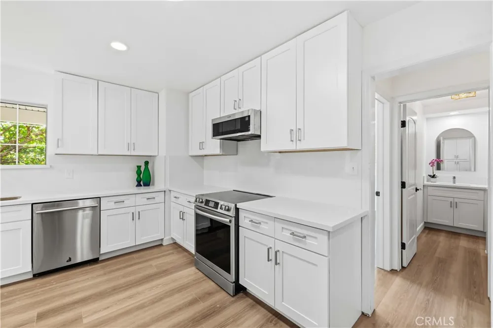 16615 Tupper Street North Hills, CA 91343