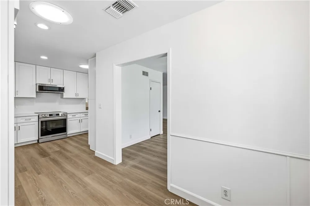16615 Tupper Street North Hills, CA 91343