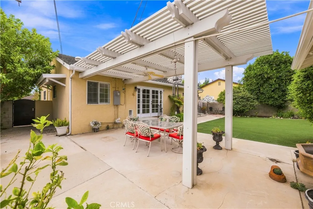 16615 Tupper Street North Hills, CA 91343