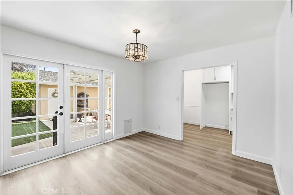 16615 Tupper Street North Hills, CA 91343