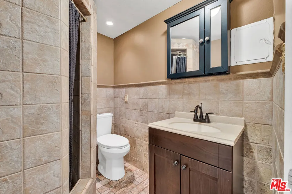 351 S Monte Vista Street #7 La Habra, CA 90631
