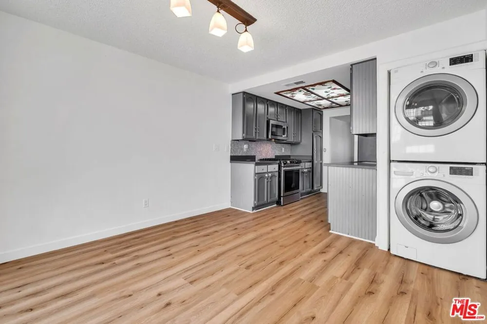 351 S Monte Vista Street #7 La Habra, CA 90631