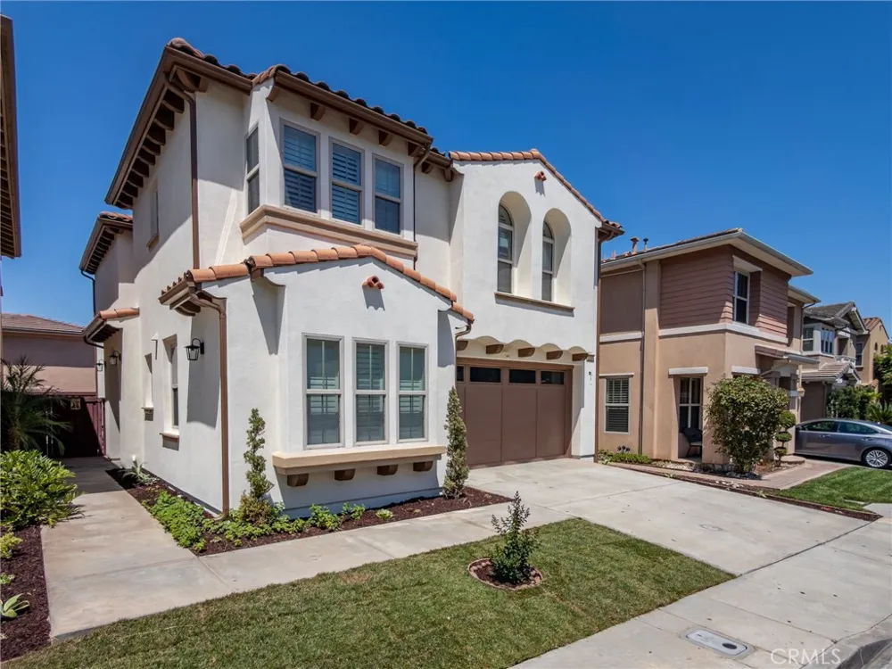 3301 Terrace Ridge Long Beach, CA 90804