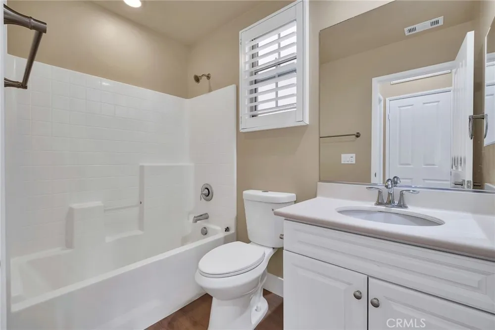 3301 Terrace Ridge Long Beach, CA 90804