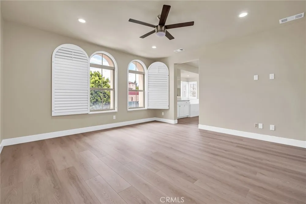 3301 Terrace Ridge Long Beach, CA 90804
