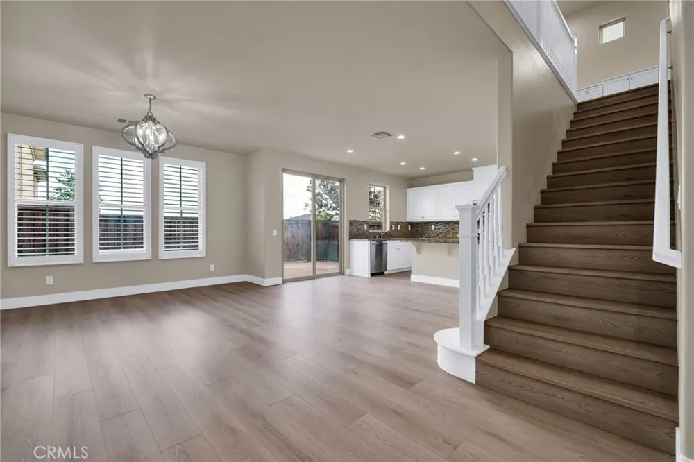 3301 Terrace Ridge Long Beach, CA 90804