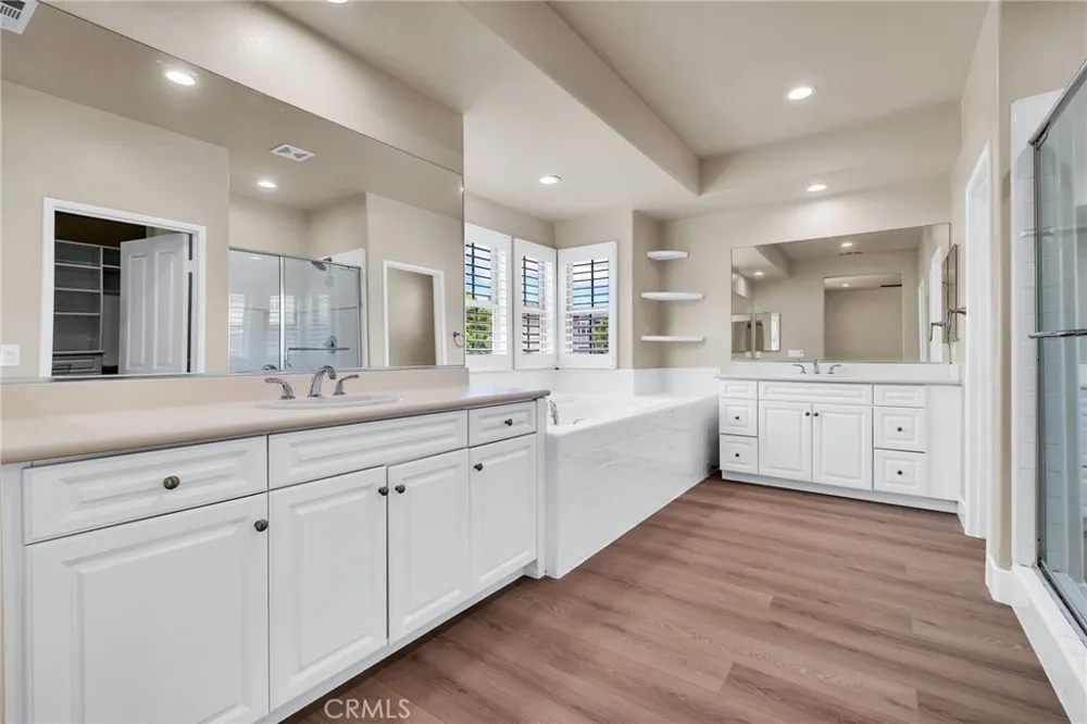 3301 Terrace Ridge Long Beach, CA 90804