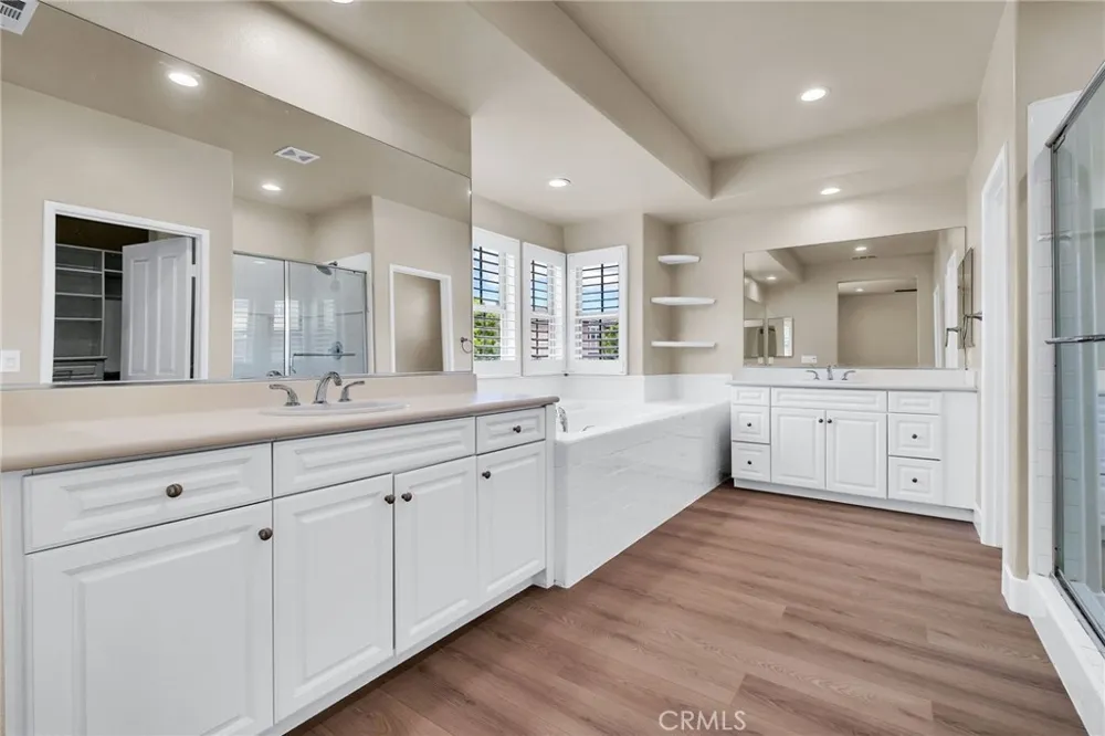 3301 Terrace Ridge Long Beach, CA 90804