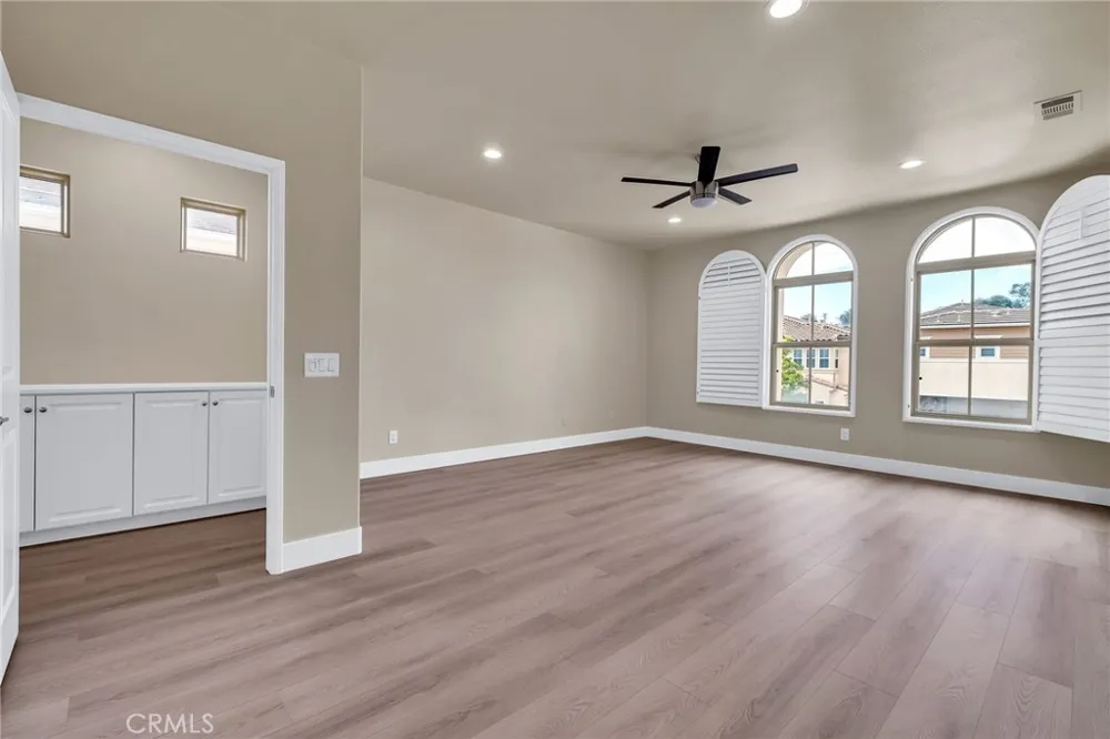 3301 Terrace Ridge Long Beach, CA 90804