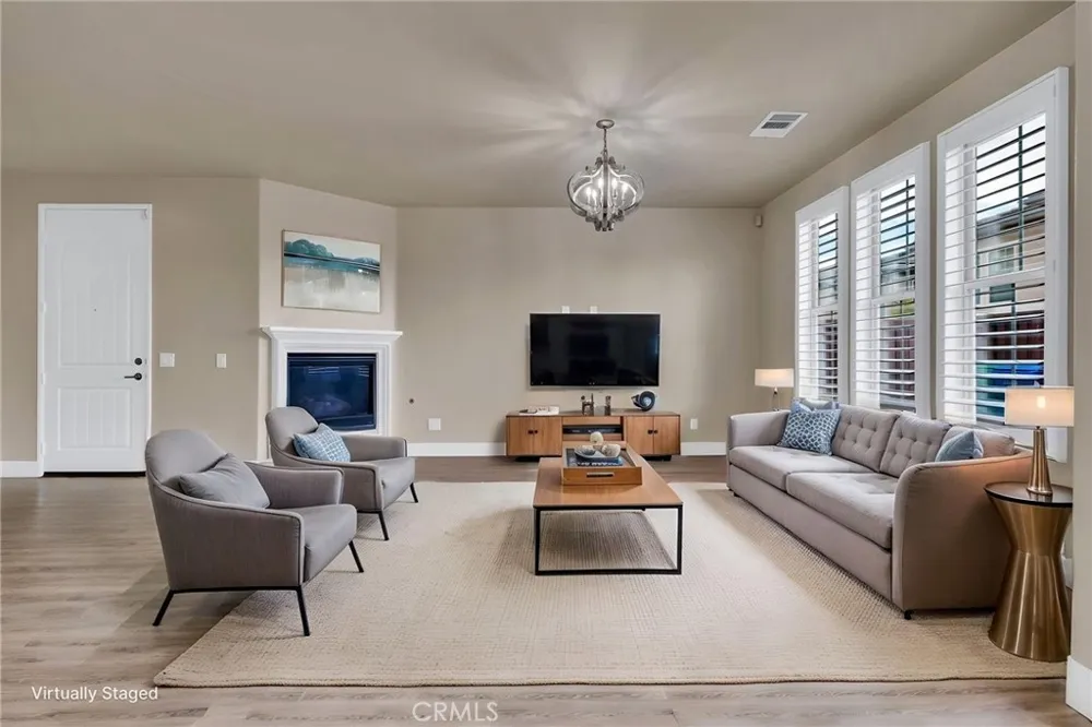 3301 Terrace Ridge Long Beach, CA 90804
