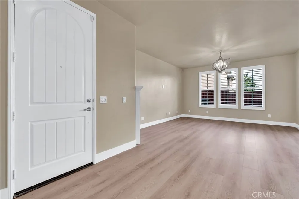 3301 Terrace Ridge Long Beach, CA 90804