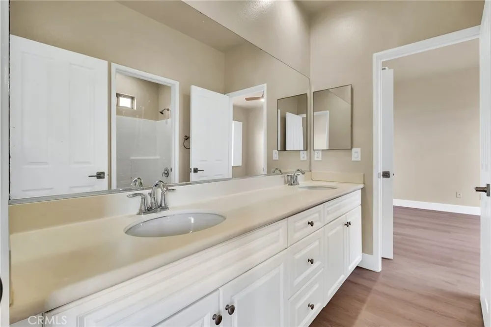 3301 Terrace Ridge Long Beach, CA 90804