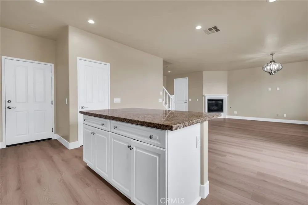 3301 Terrace Ridge Long Beach, CA 90804
