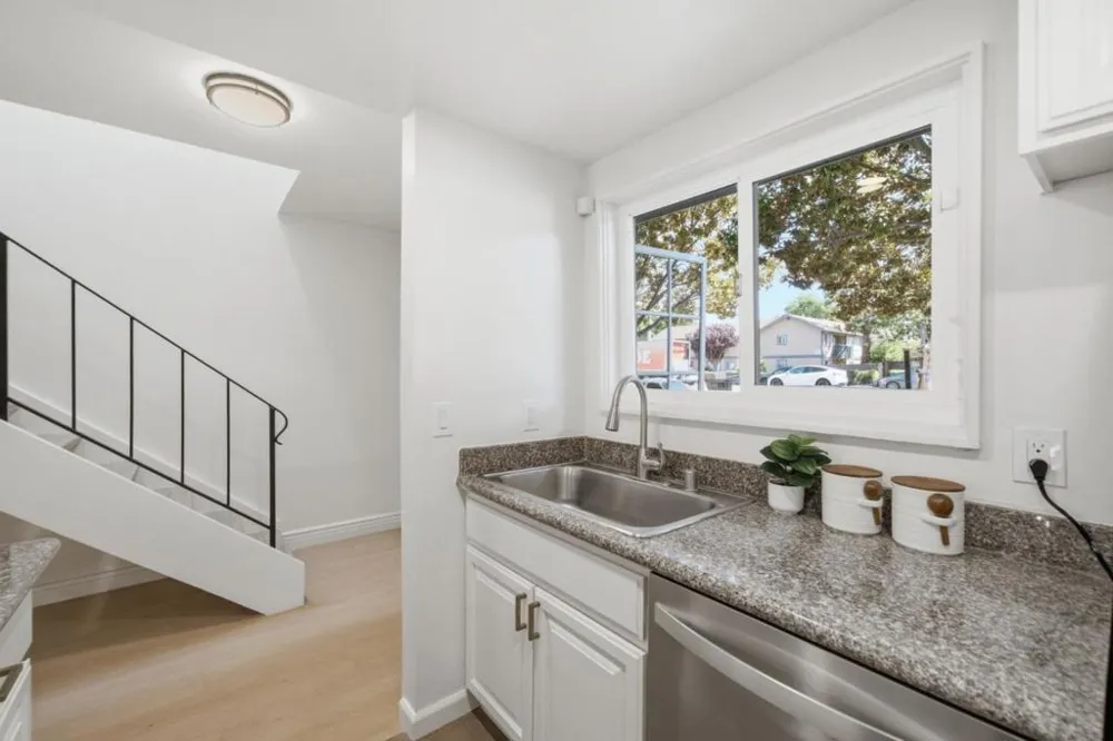 1081 Reed Avenue #B Sunnyvale, CA 94086