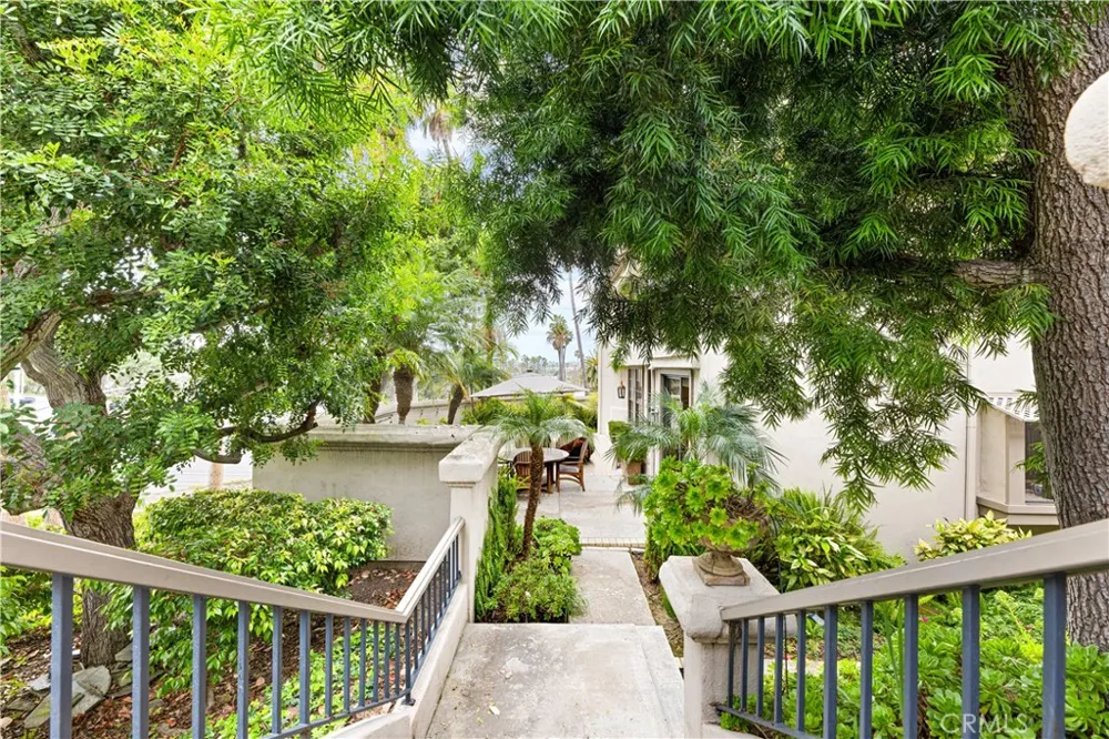 1 Sea Cove Newport Beach, CA 92660