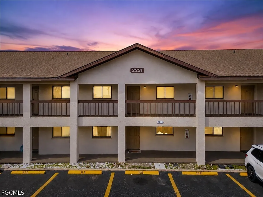 E 5th Street #21 Lehigh Acres, FL 33936