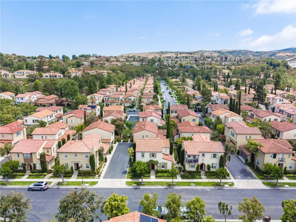 46 Arborside Irvine, CA 92603