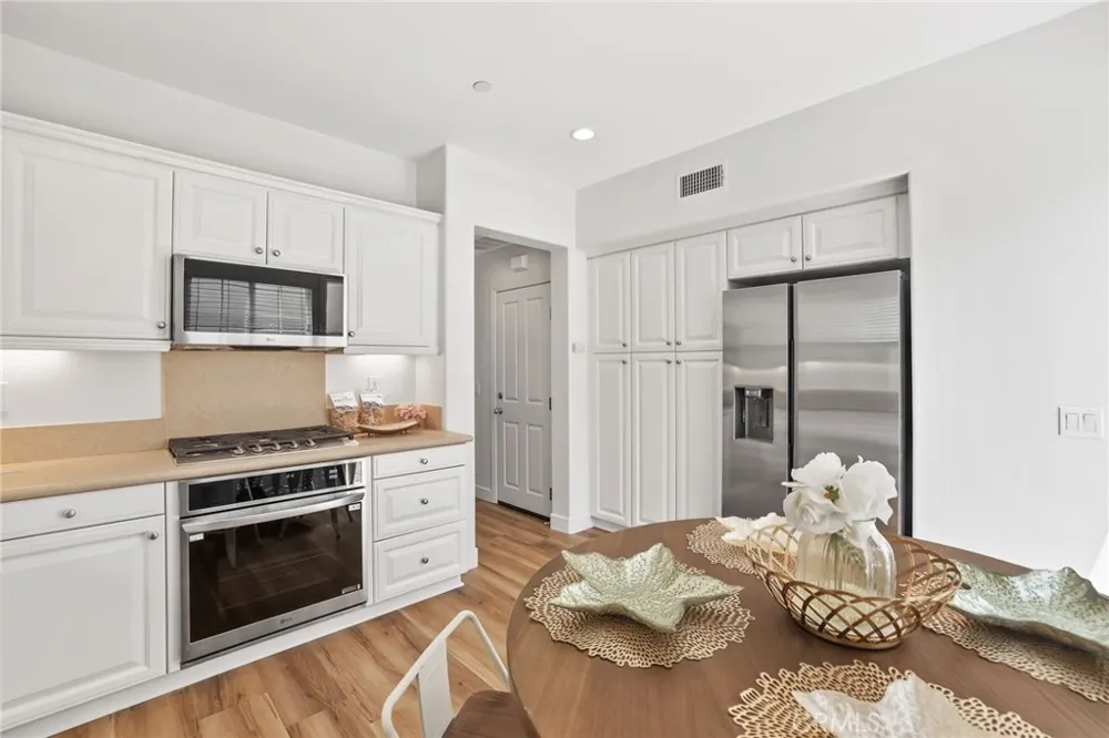 46 Arborside Irvine, CA 92603