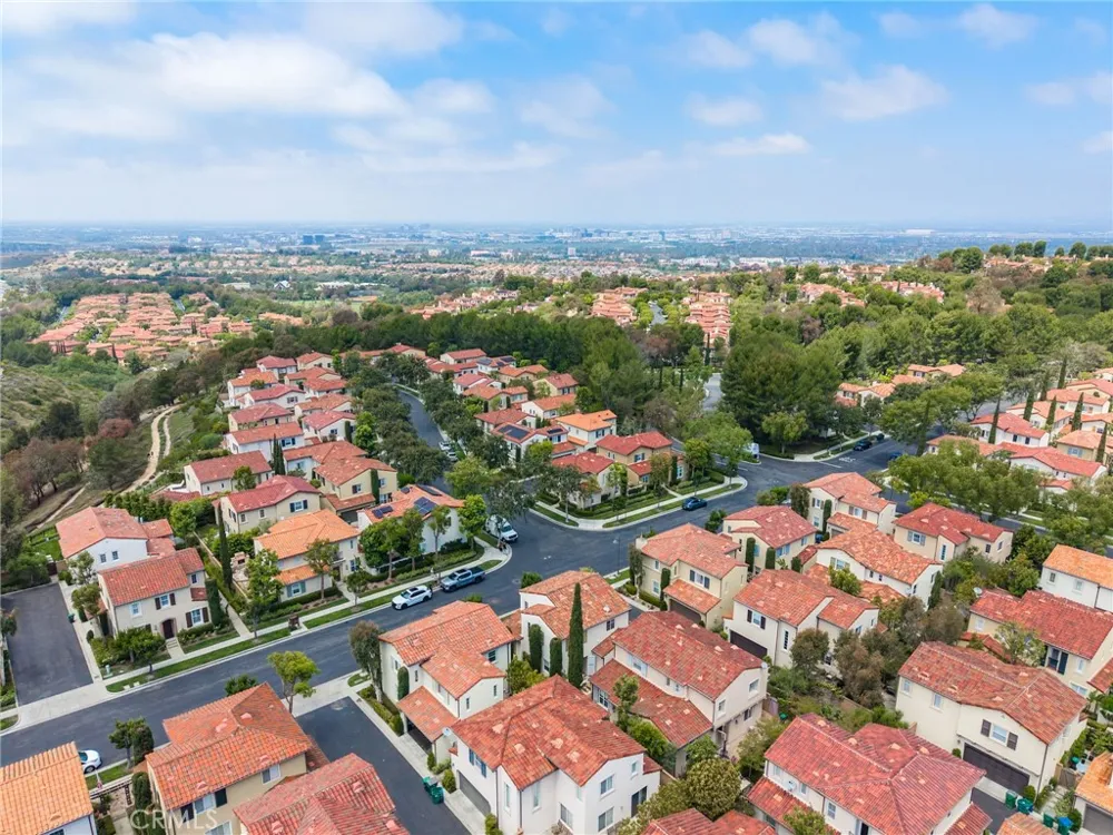 46 Arborside Irvine, CA 92603