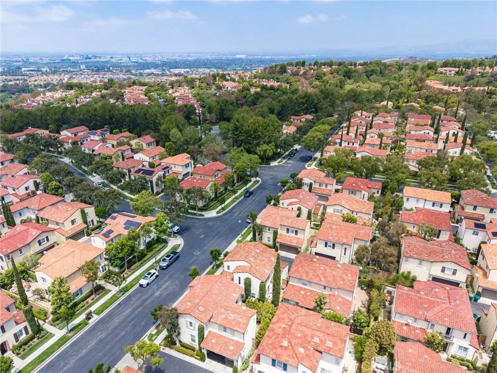 46 Arborside Irvine, CA 92603