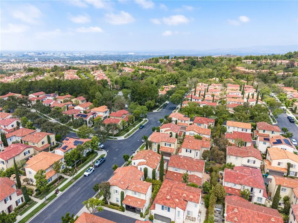 46 Arborside Irvine, CA 92603
