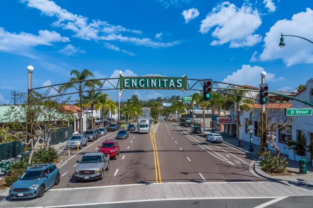 97 Vulcan Ave Encinitas, CA 92024