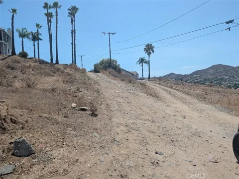 123 Vista Way