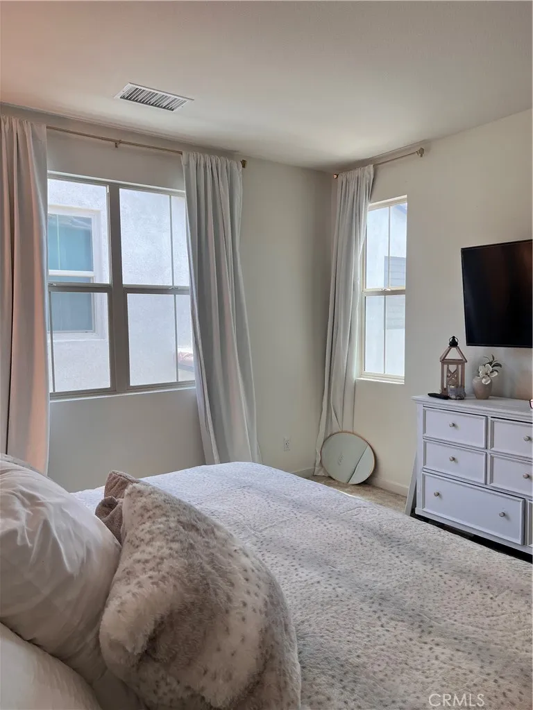 16032 Sunny Court Fontana, CA 92336