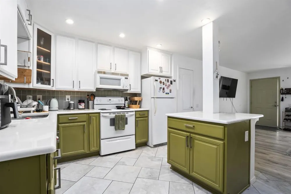6333 College Grove Way #11103 San Diego, CA 92115