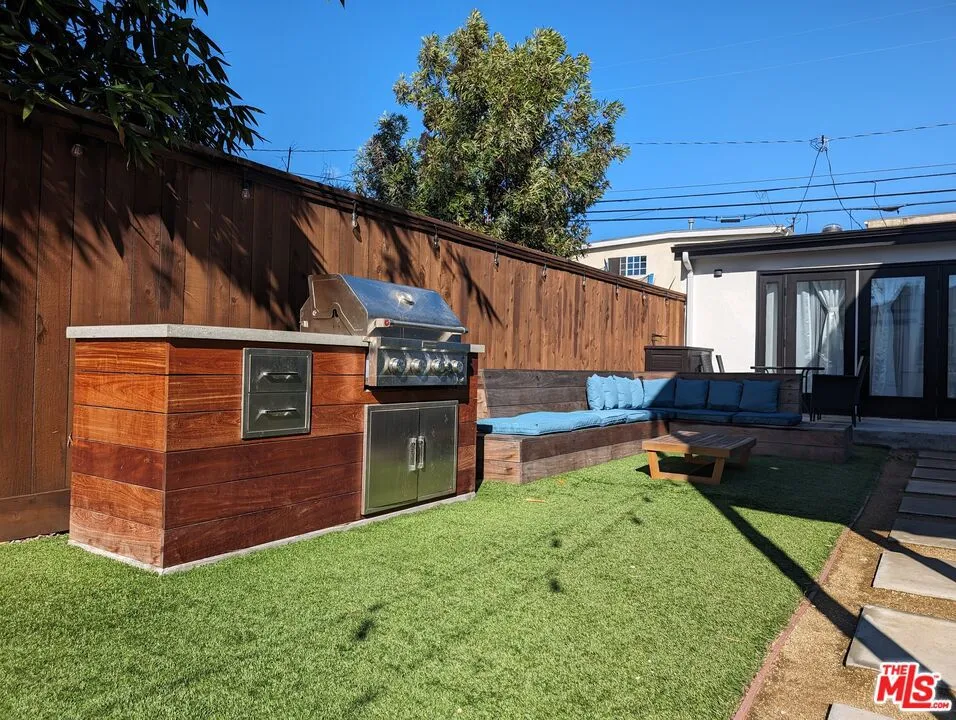 1731 Franklin Street #2 Santa Monica, CA 90404