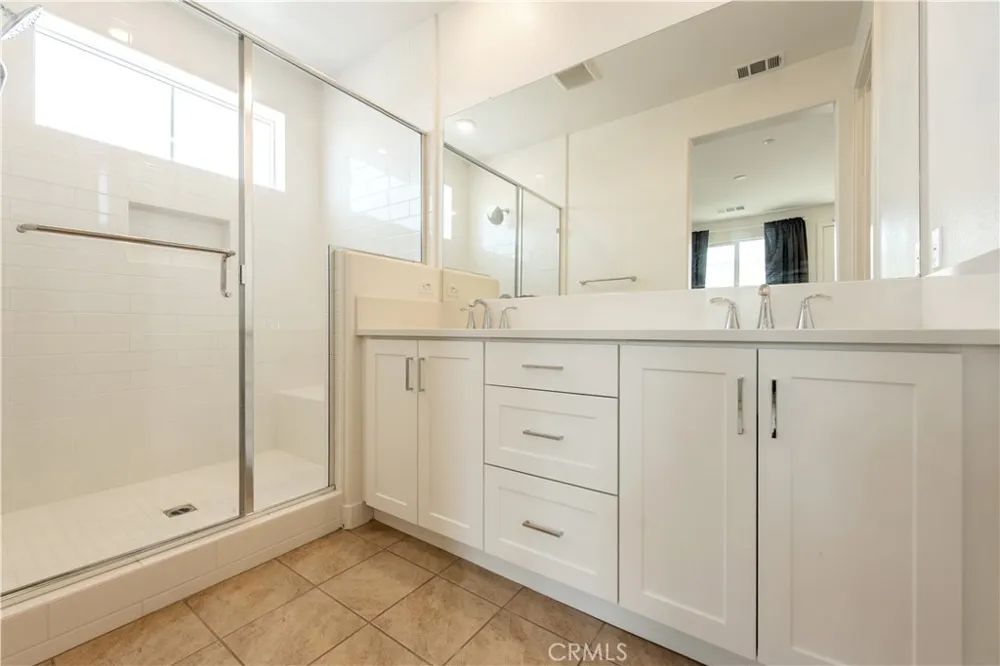 258 Sash Irvine, CA 92618