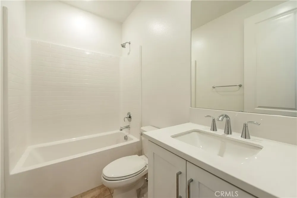 258 Sash Irvine, CA 92618
