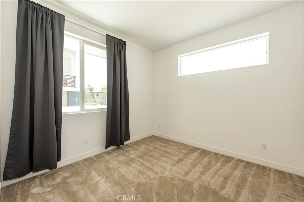 258 Sash Irvine, CA 92618