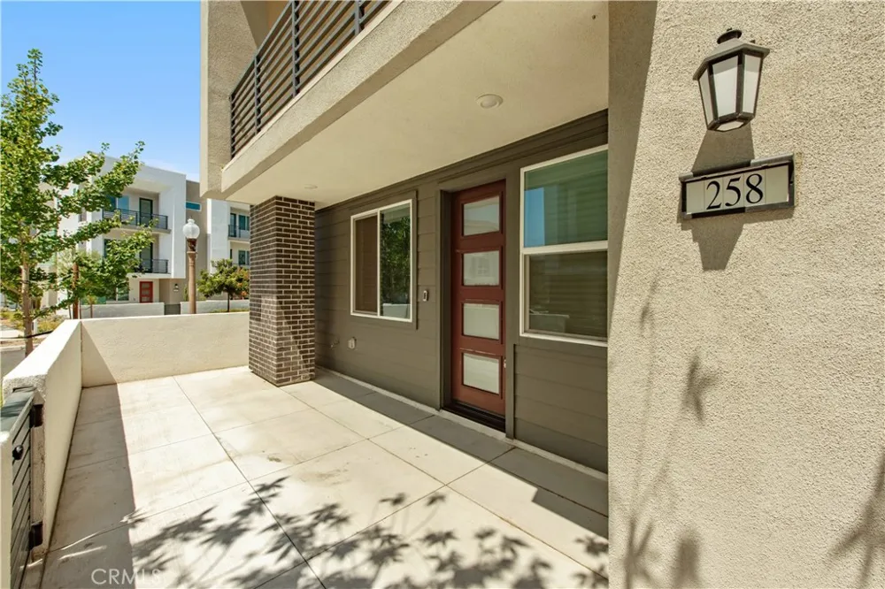 258 Sash Irvine, CA 92618
