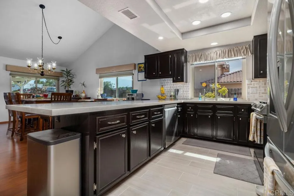 346 Hunter Court Alpine, CA 91901