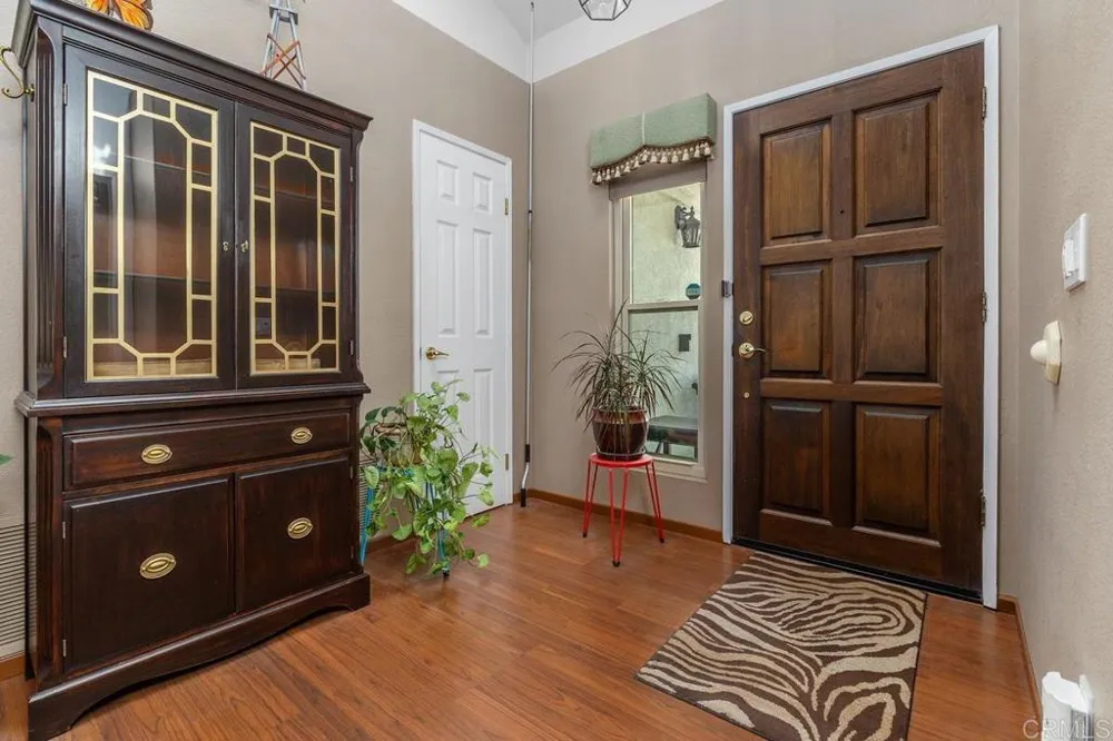 346 Hunter Court Alpine, CA 91901