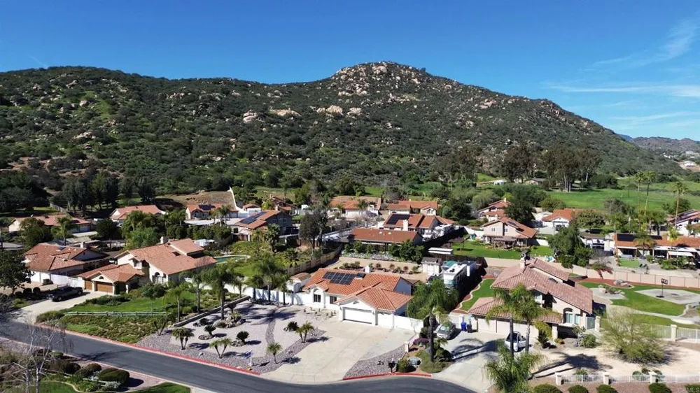 346 Hunter Court Alpine, CA 91901