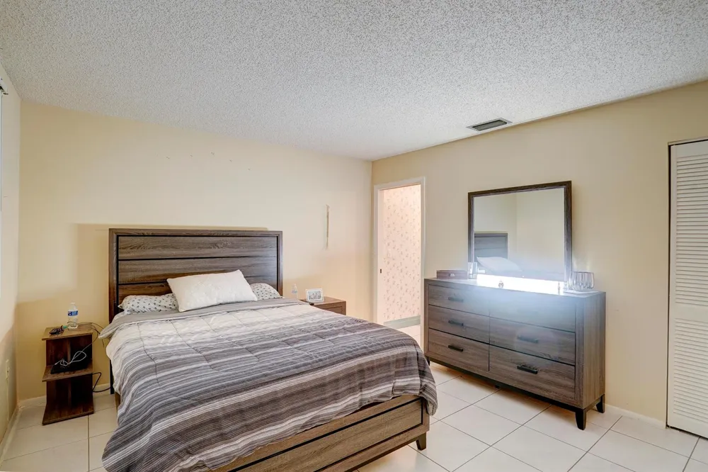 5780 FERNLEY DRIVE W #144 West Palm Beach, FL 33415