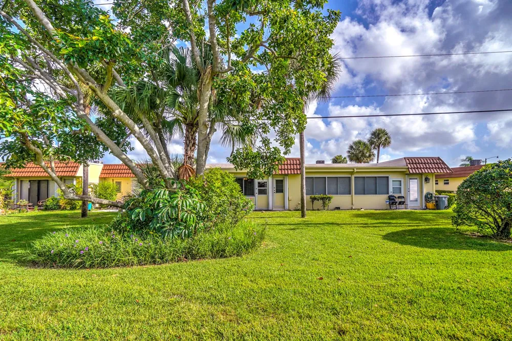 5780 FERNLEY DRIVE W #144 West Palm Beach, FL 33415