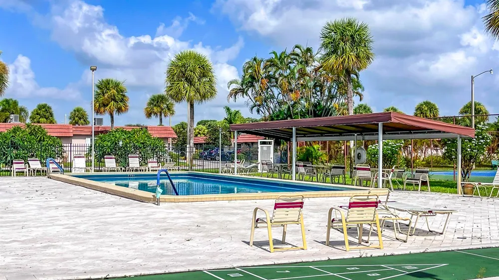 5780 FERNLEY DRIVE W #144 West Palm Beach, FL 33415