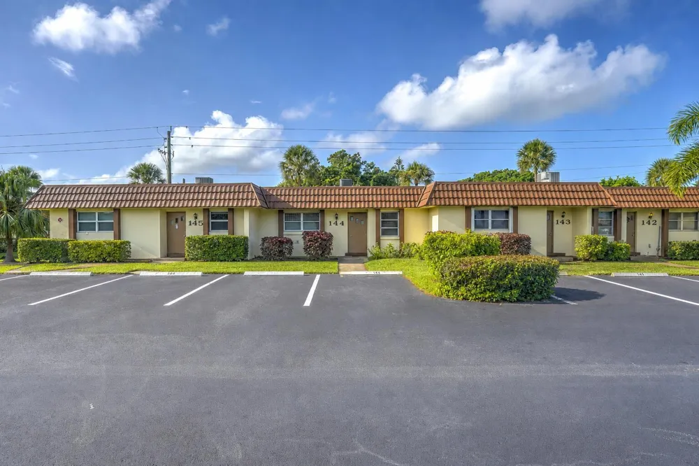 5780 FERNLEY DRIVE W #144 West Palm Beach, FL 33415