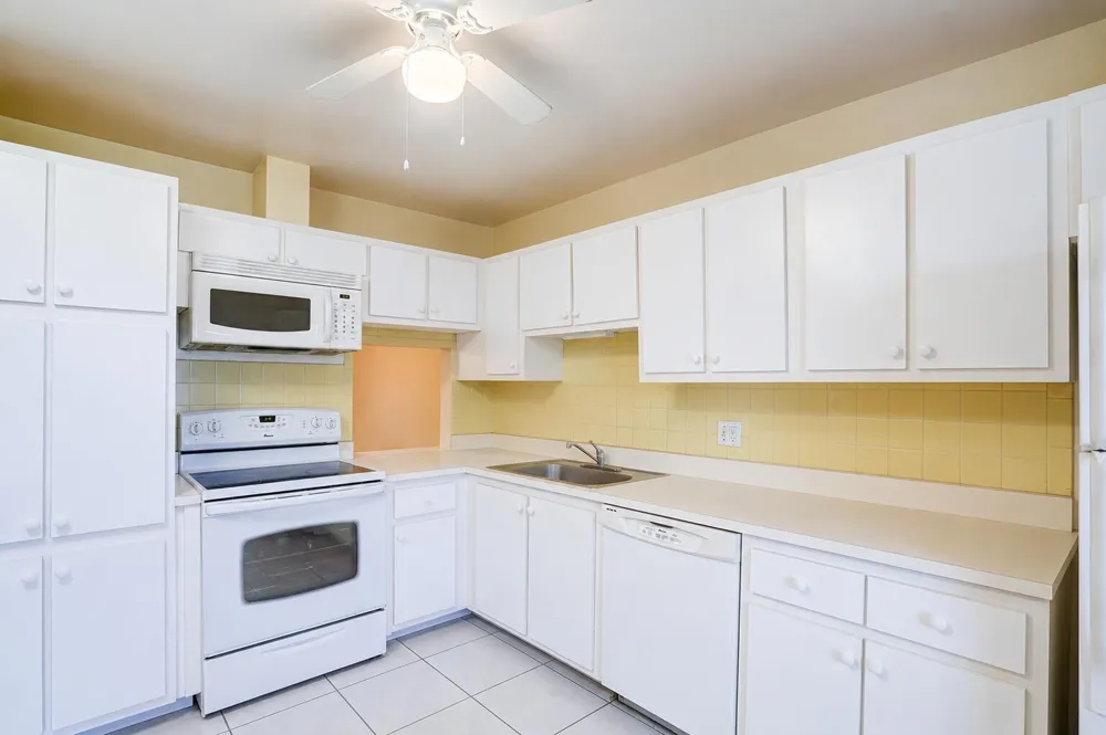 5780 FERNLEY DRIVE W #144 West Palm Beach, FL 33415