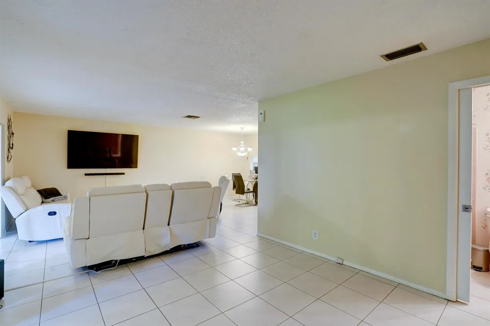 5780 FERNLEY DRIVE W #144 West Palm Beach, FL 33415